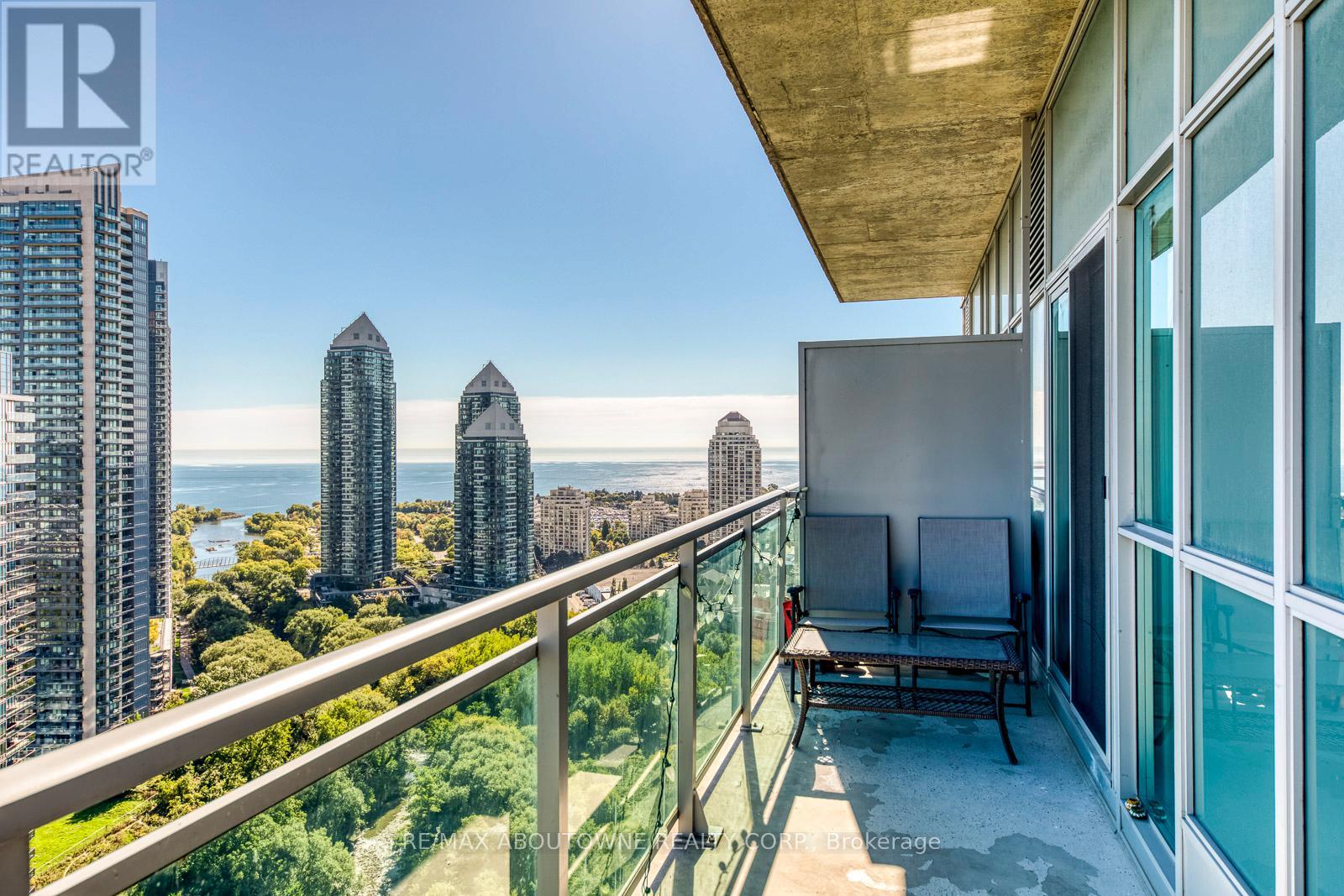 2524 - 165 Legion Road N, Toronto, Ontario  M8Y 0B3 - Photo 14 - W12598264