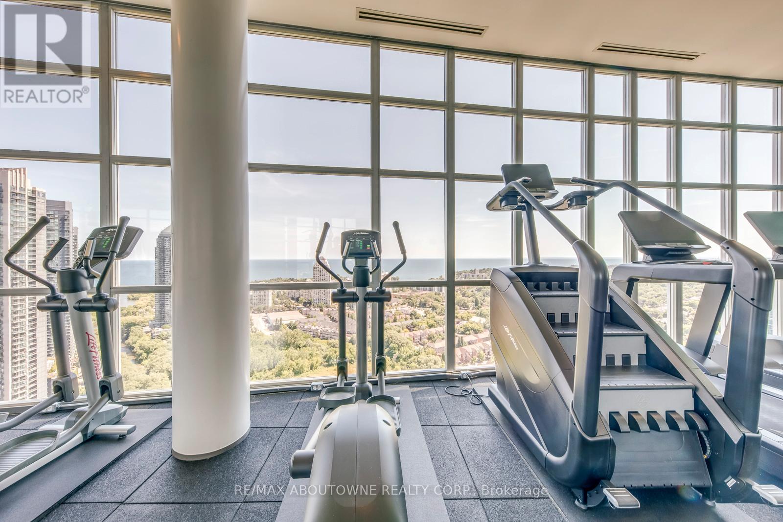 2524 - 165 Legion Road N, Toronto, Ontario  M8Y 0B3 - Photo 32 - W12598264