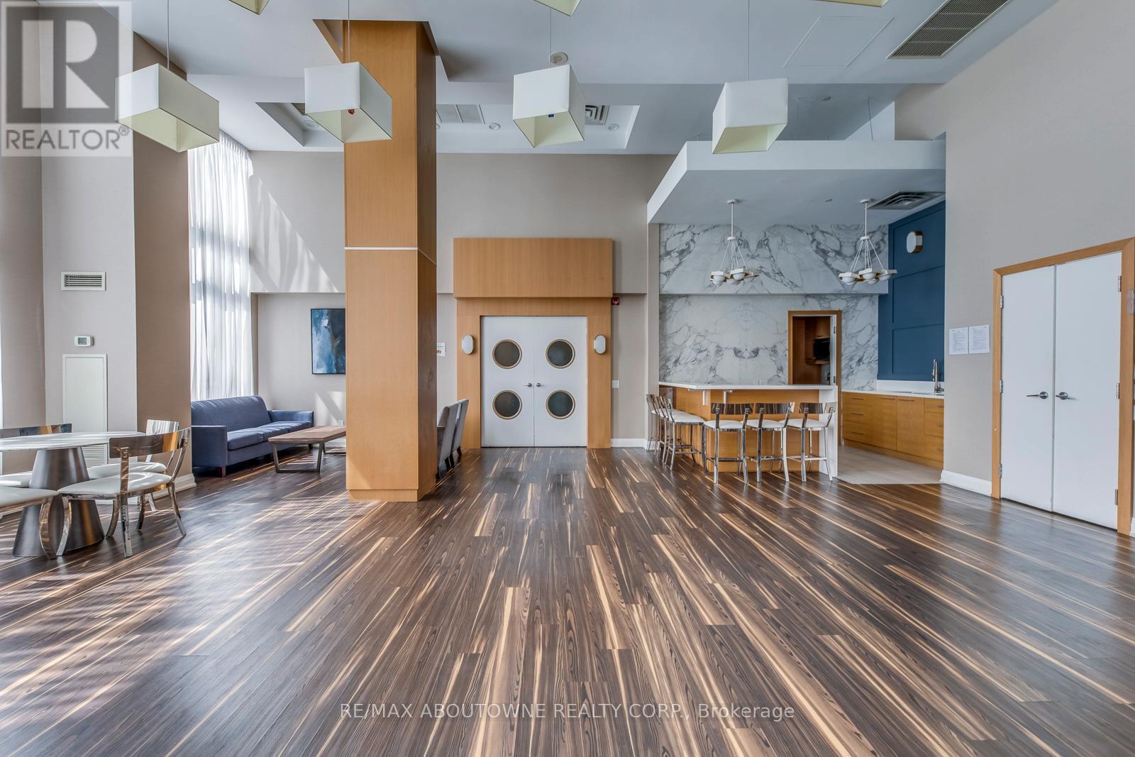 2524 - 165 Legion Road N, Toronto, Ontario  M8Y 0B3 - Photo 43 - W12598264