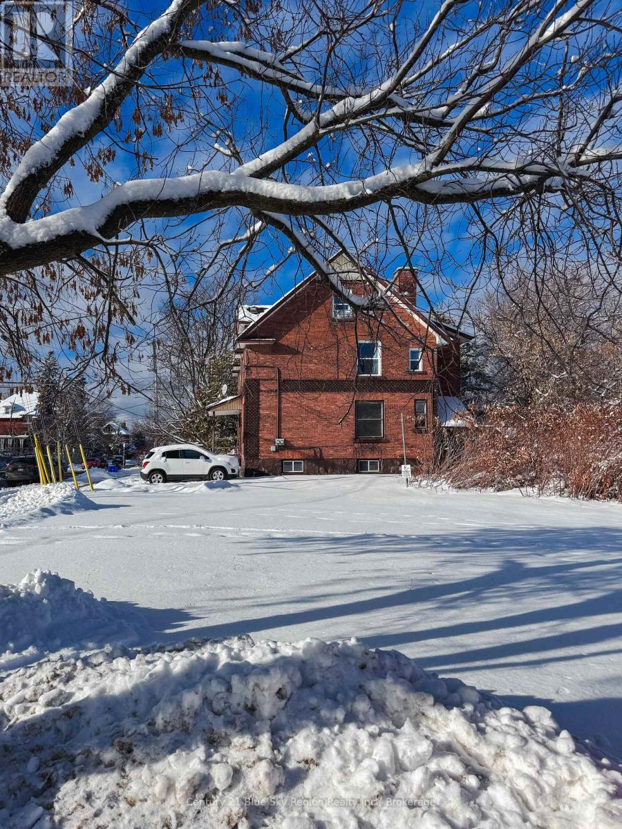 518 Copeland Street, North Bay, Ontario  P1B 3C6 - Photo 4 - X12598392