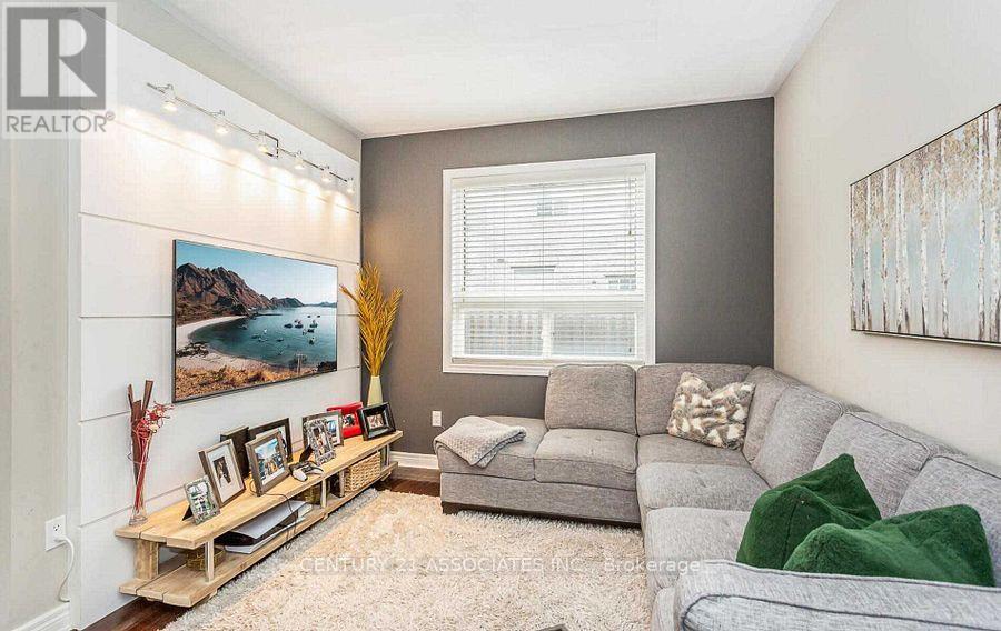 2449 Montagne Avenue, Oakville, Ontario L6M 0J5 - Photo 19 - W12591140