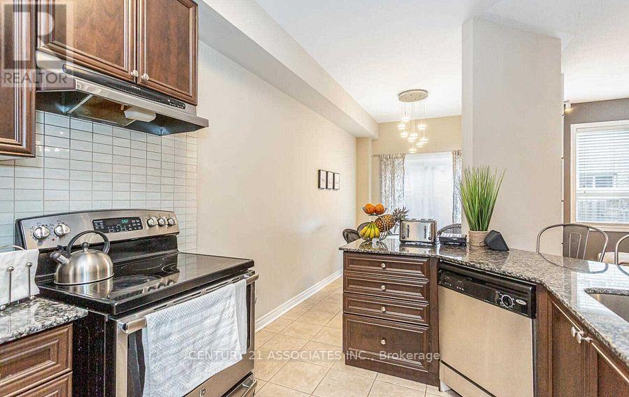 2449 Montagne Avenue, Oakville, Ontario L6M 0J5 - Photo 16 - W12591140