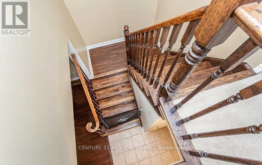 2449 Montagne Avenue, Oakville, Ontario L6M 0J5 - Photo 24 - W12591140