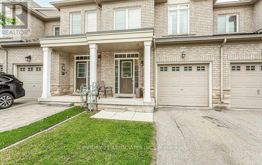 2449 Montagne Avenue, Oakville, Ontario L6M 0J5 - Photo 3 - W12591140