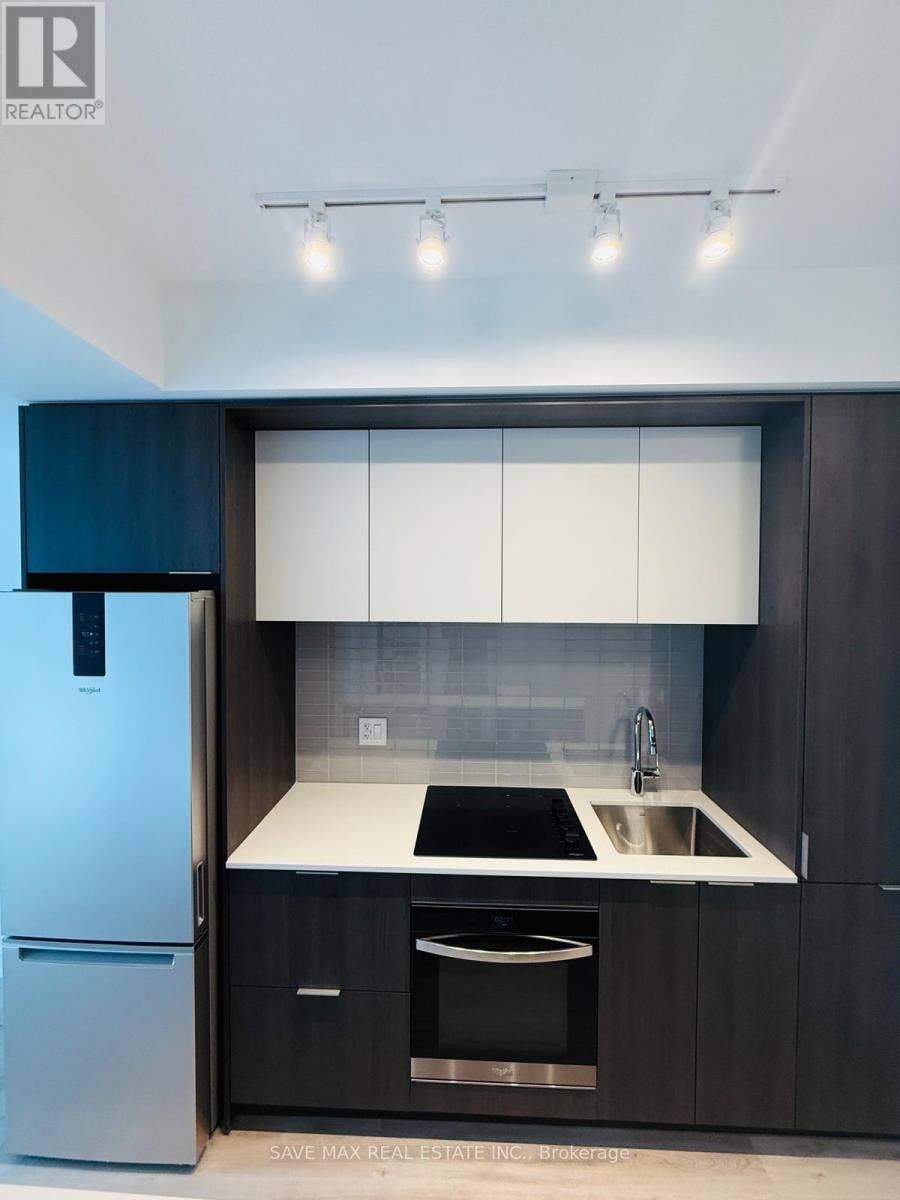 2805 - 395 Square One Drive, Mississauga, Ontario  L5B 0P6 - Photo 4 - W12597988