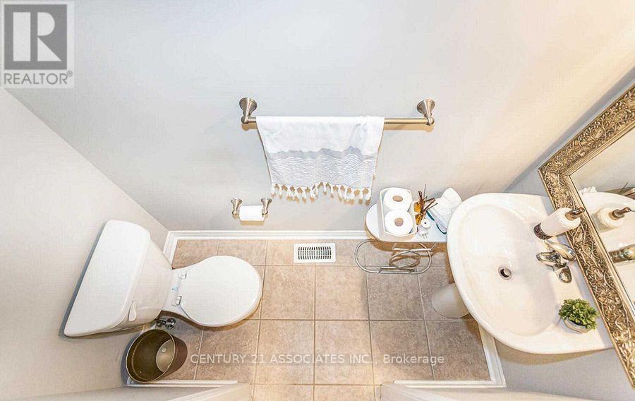 2449 Montagne Avenue, Oakville, Ontario L6M 0J5 - Photo 21 - W12591140