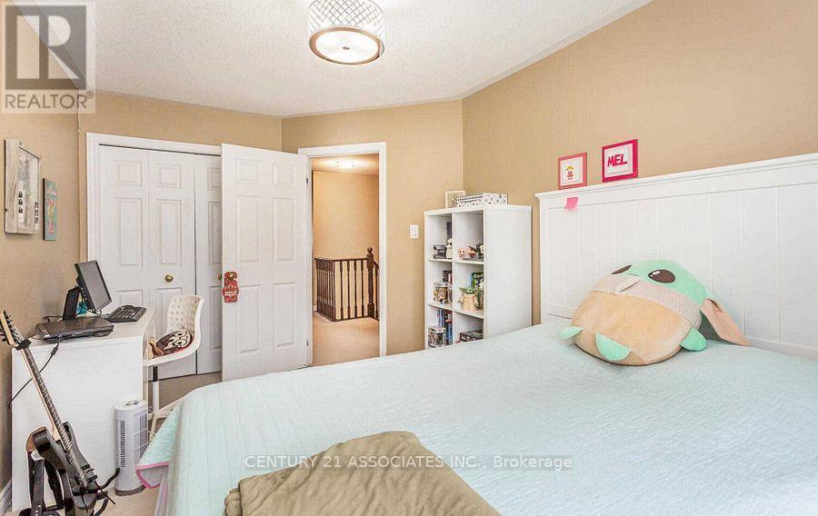 2449 Montagne Avenue, Oakville, Ontario L6M 0J5 - Photo 32 - W12591140