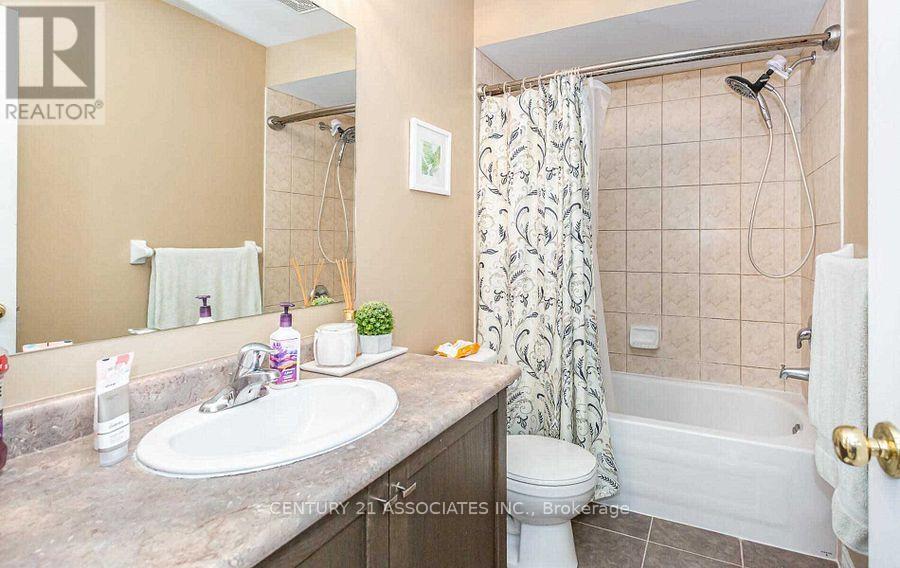 2449 Montagne Avenue, Oakville, Ontario L6M 0J5 - Photo 34 - W12591140