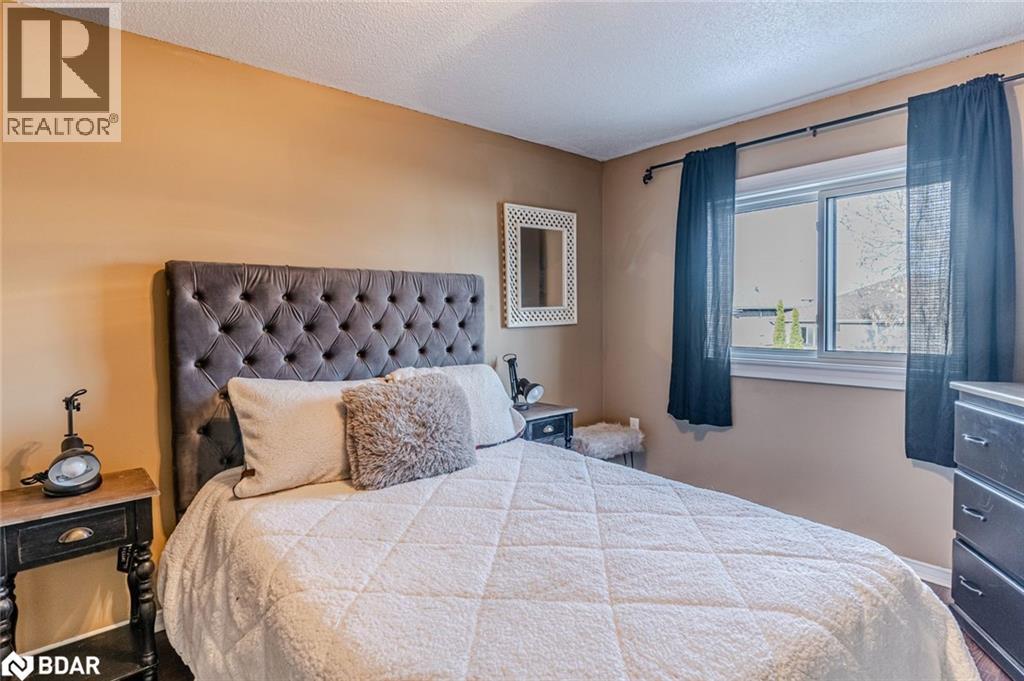 222 Country Lane, Barrie, Ontario  L4N 0W1 - Photo 7 - 40789827