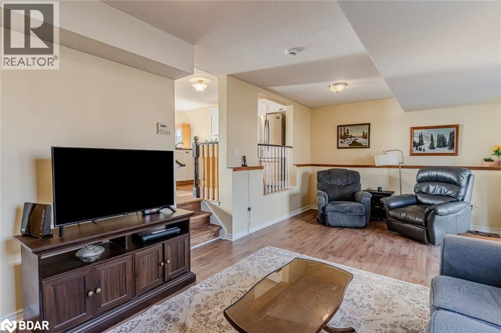 222 Country Lane, Barrie, Ontario  L4N 0W1 - Photo 6 - 40789827