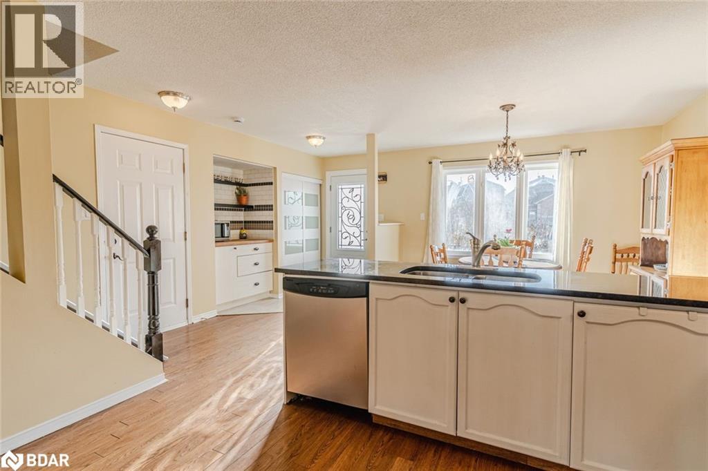 222 Country Lane, Barrie, Ontario  L4N 0W1 - Photo 3 - 40789827