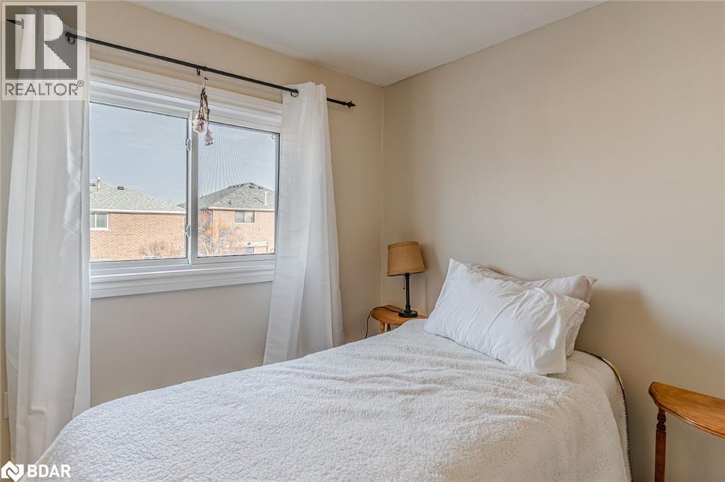 222 Country Lane, Barrie, Ontario  L4N 0W1 - Photo 9 - 40789827