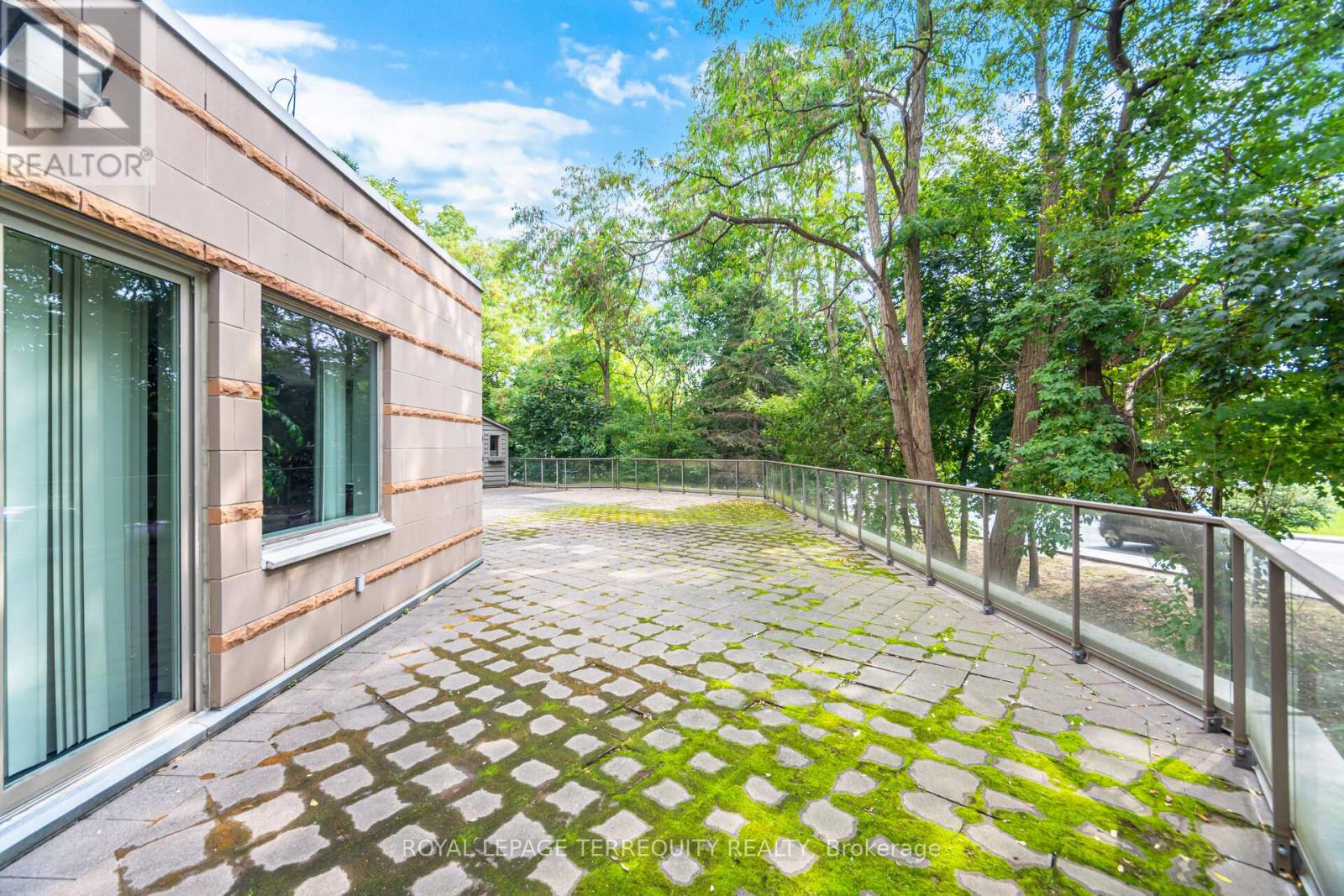 204 - 77 Governors Road, Hamilton, Ontario  L9H 7N8 - Photo 39 - X12598278