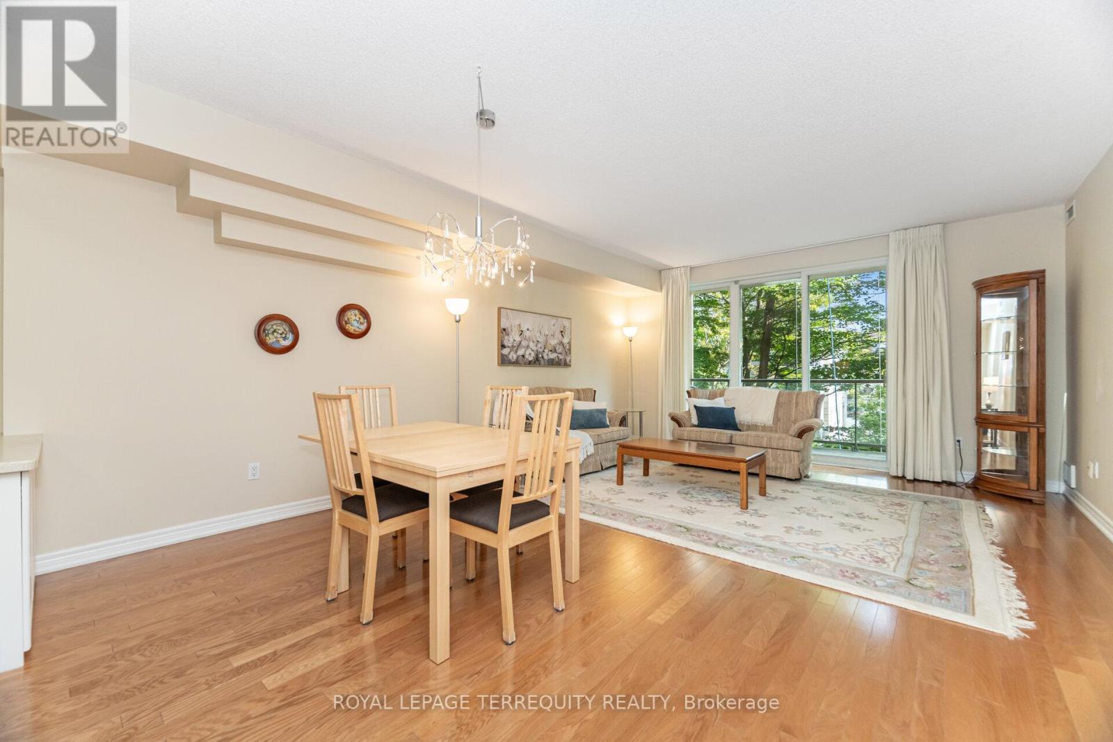 204 - 77 Governors Road, Hamilton, Ontario  L9H 7N8 - Photo 8 - X12598278