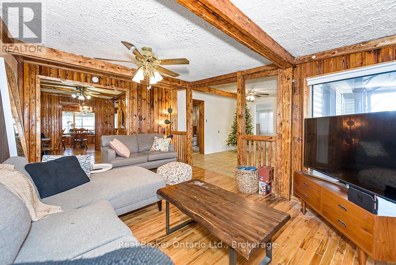 58 Eastvale Place, Hamilton, Ontario  L8H 1P1 - Photo 15 - X12598426