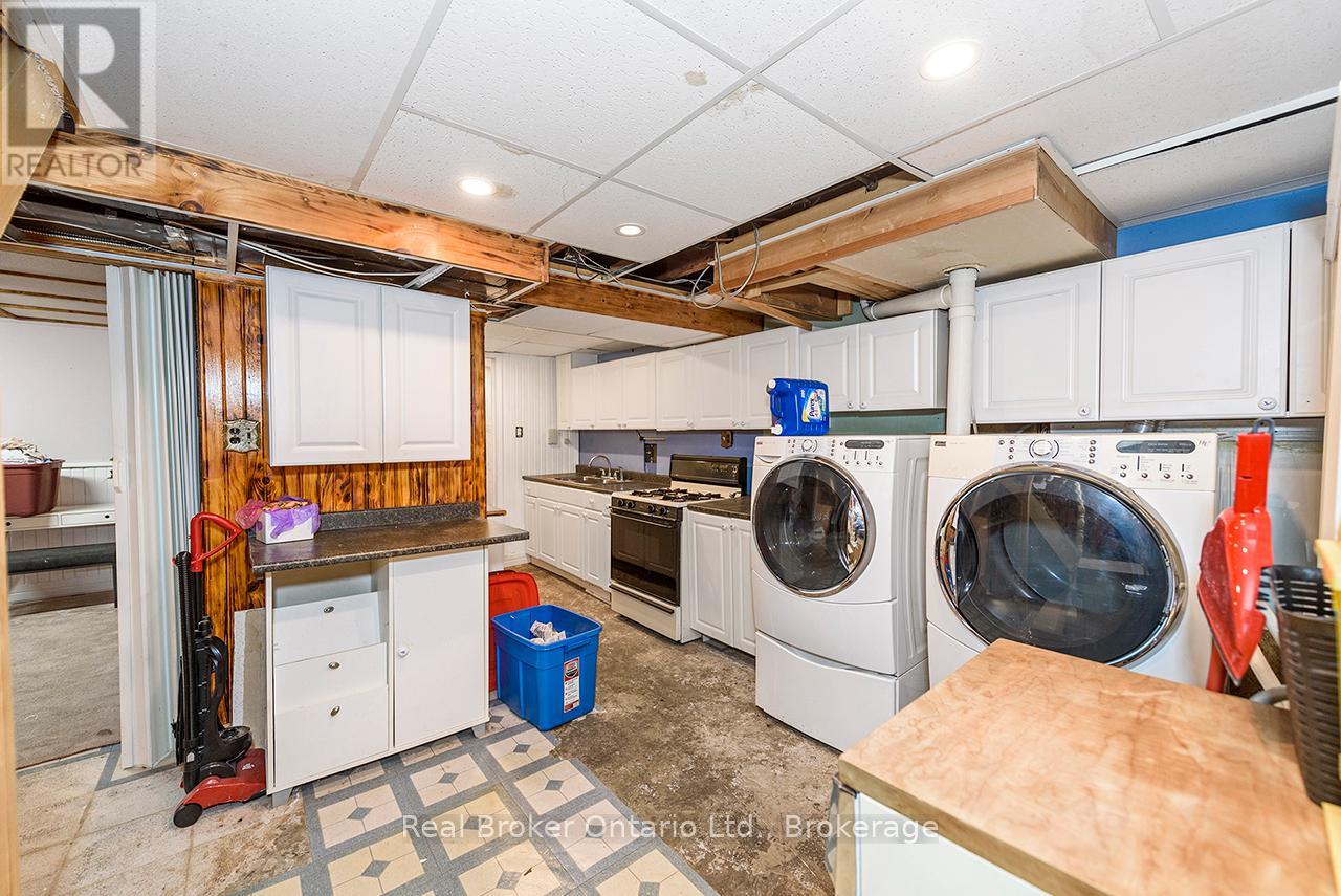 58 Eastvale Place, Hamilton, Ontario  L8H 1P1 - Photo 25 - X12598426