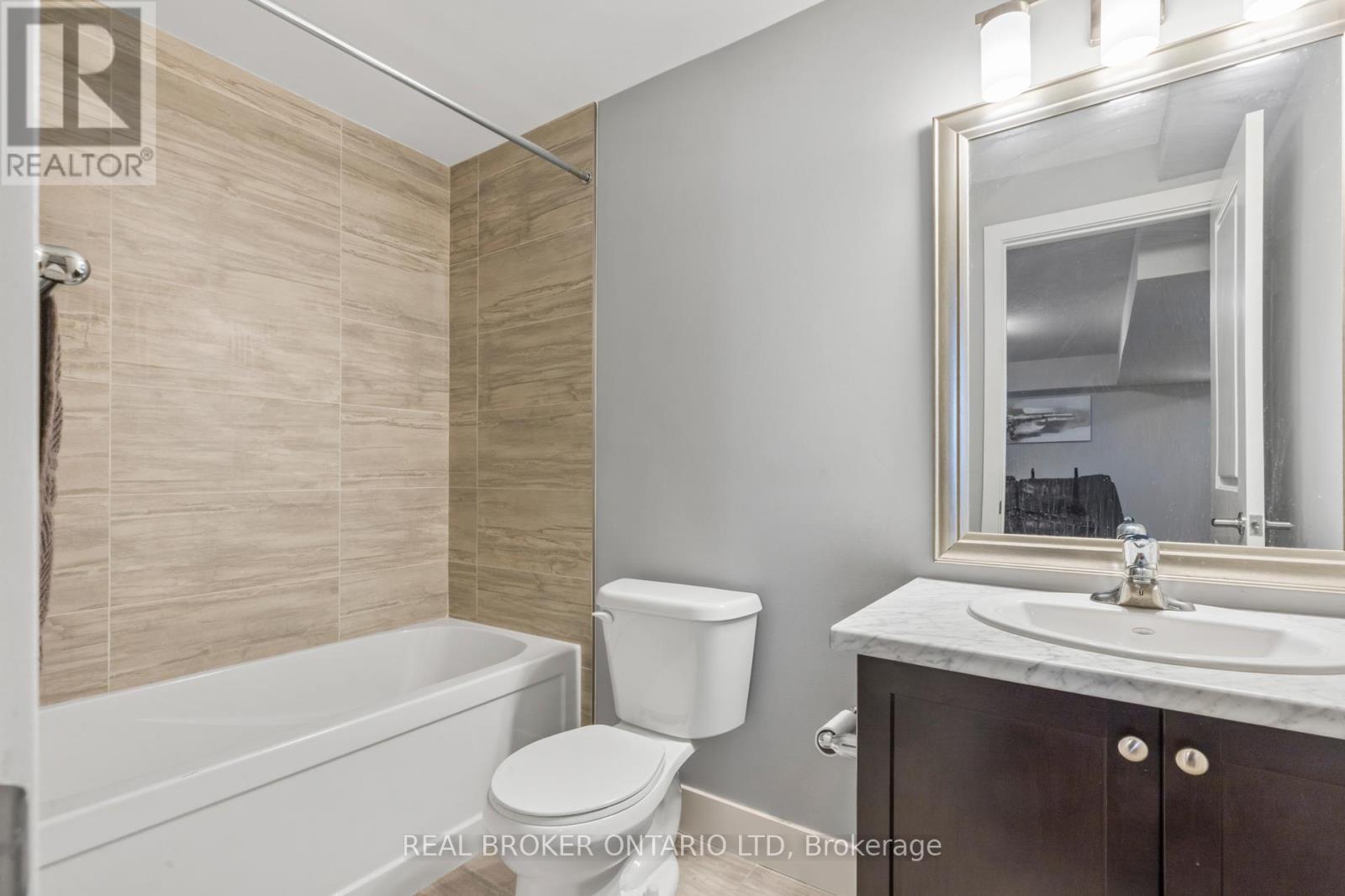 43 - 1960 Dalmagarry Road, London North, Ontario  N6G 0T8 - Photo 22 - X12598292