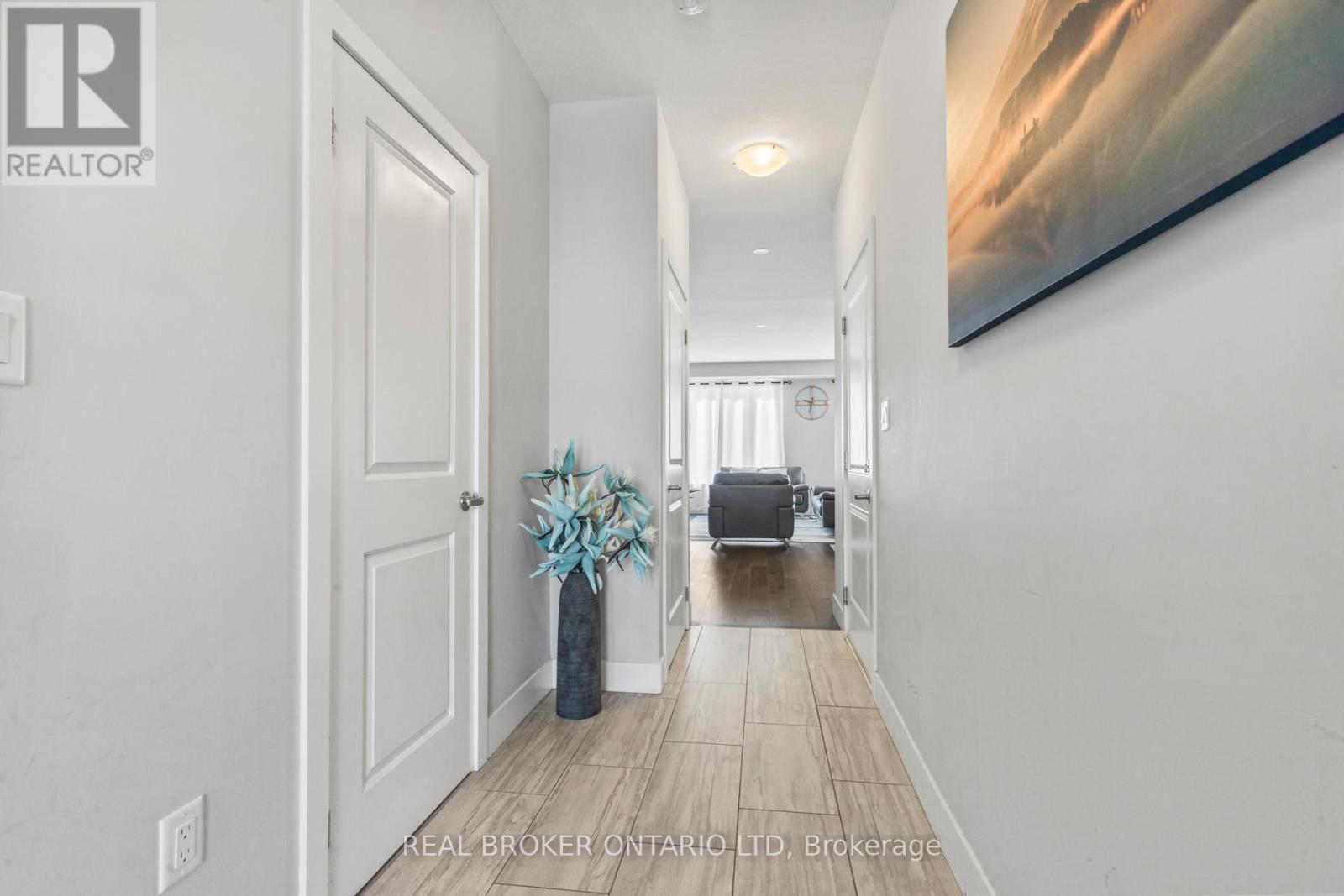 43 - 1960 Dalmagarry Road, London North, Ontario  N6G 0T8 - Photo 4 - X12598292