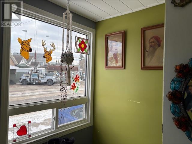 411 Southern Ave, Thunder Bay, Ontario  P7C 2T8 - Photo 4 - TB253595