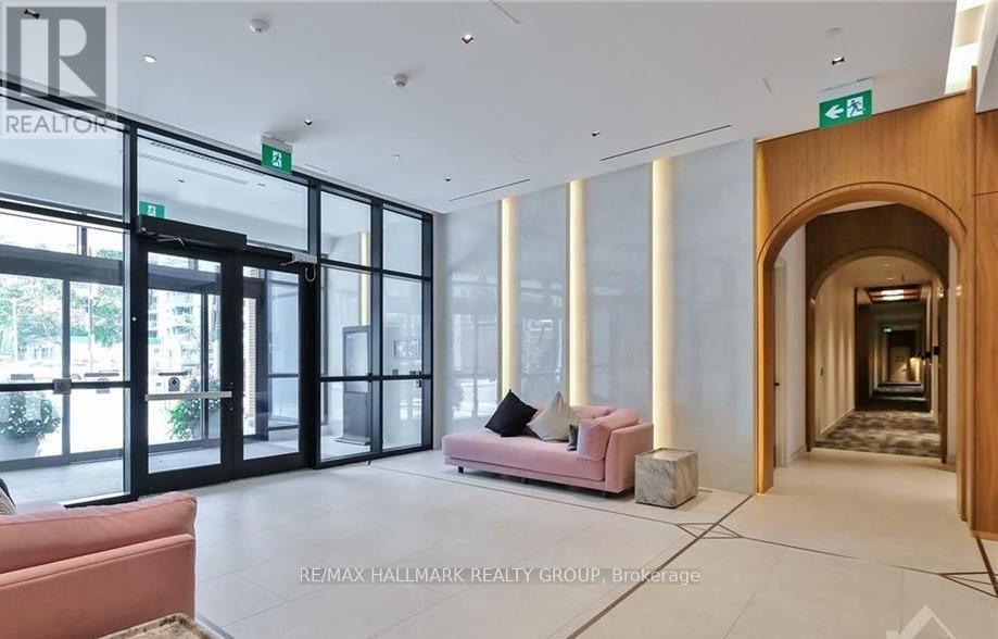 718 - 560 Rideau Street, Ottawa, Ontario  K1N 0G3 - Photo 2 - X12598286