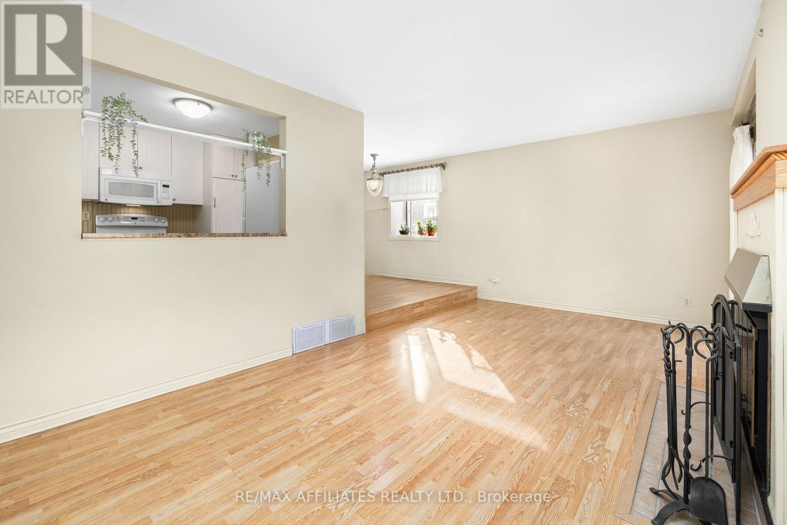 2 Shadow Court, Ottawa, Ontario  K2H 9E4 - Photo 13 - X12598314