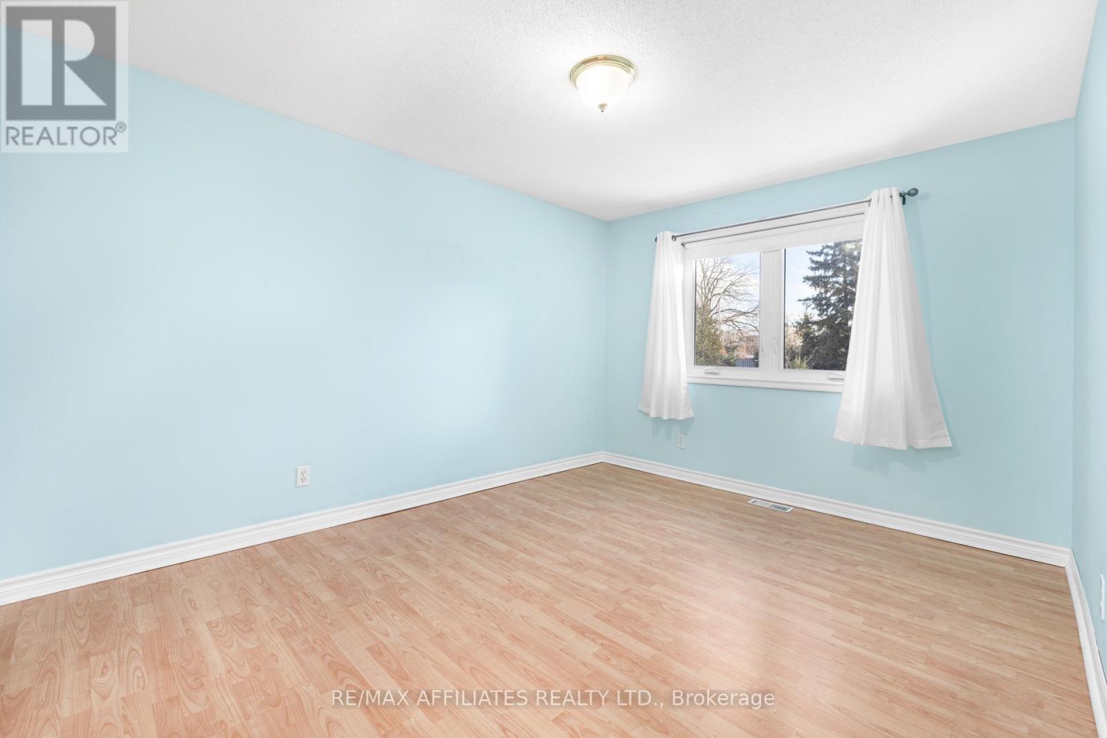 2 Shadow Court, Ottawa, Ontario  K2H 9E4 - Photo 24 - X12598314