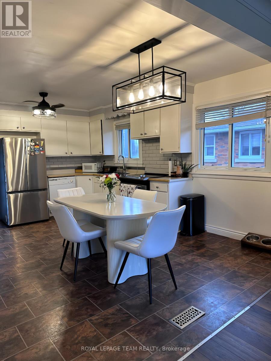 1121 Fifth Street E, Cornwall, Ontario  K6H 2M9 - Photo 3 - X12598394