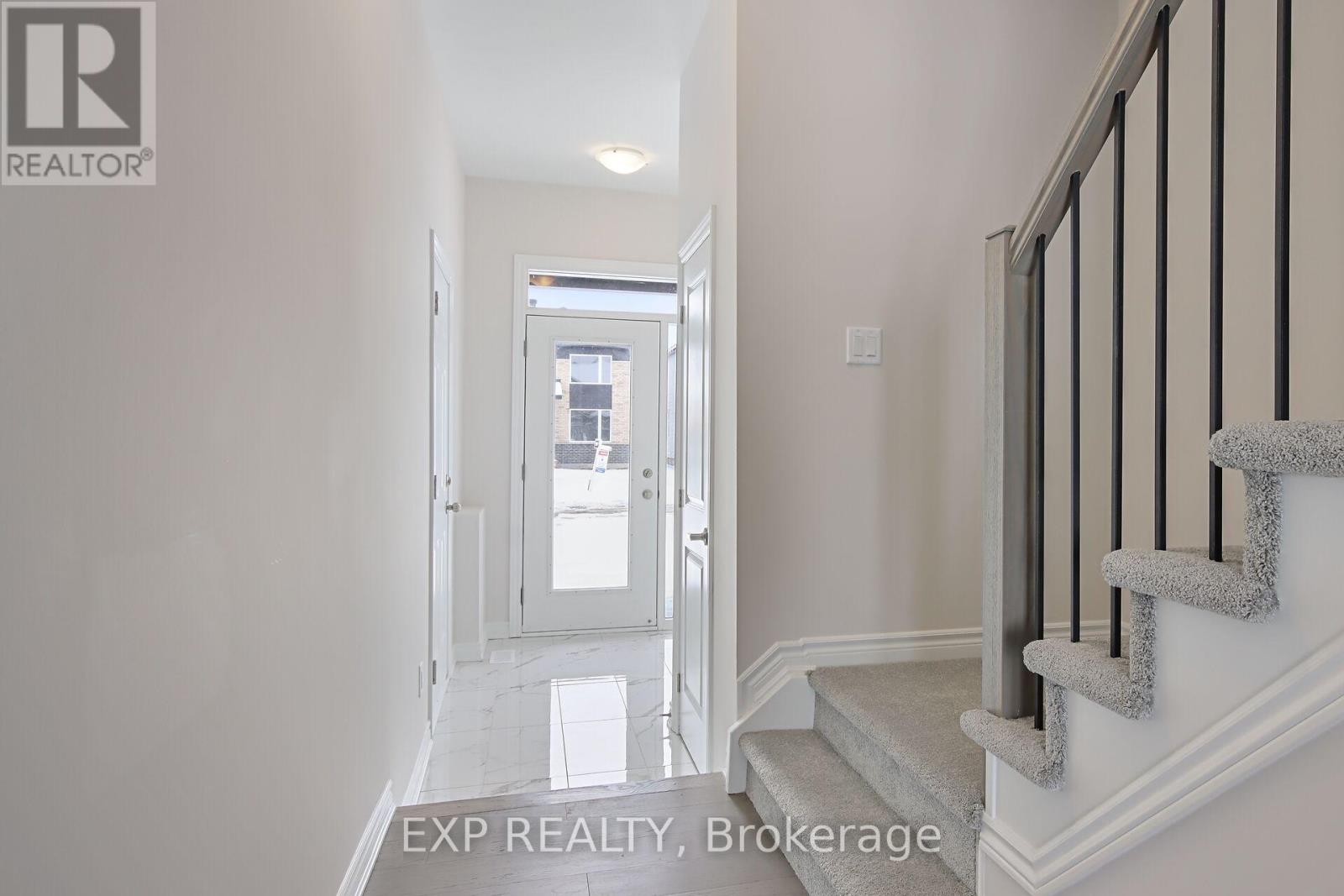 1940 Hawker Private, Ottawa, Ontario  K0A 1L0 - Photo 2 - X12598472