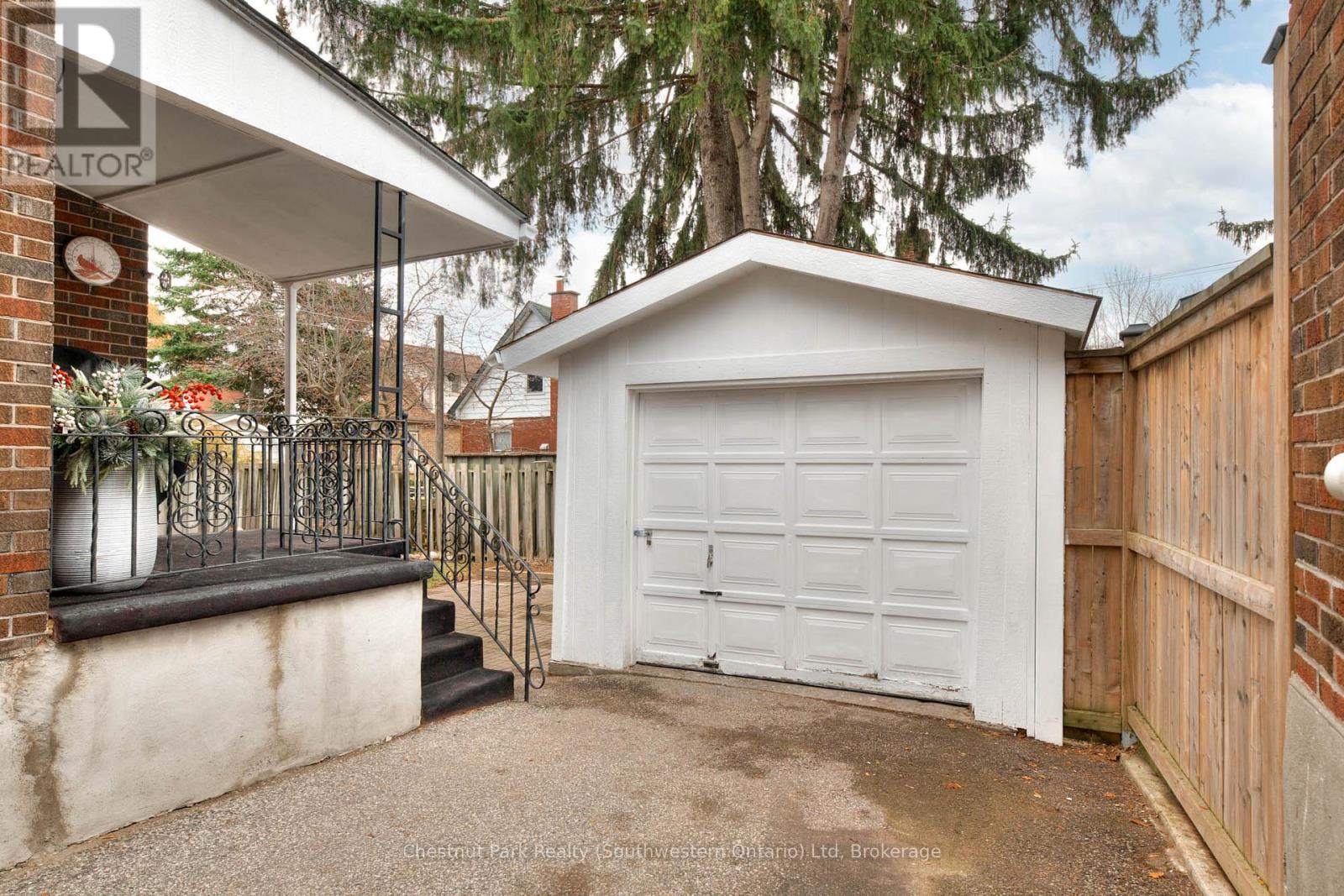 19 Stull Avenue, Guelph, Ontario  N1H 1N2 - Photo 5 - X12552152