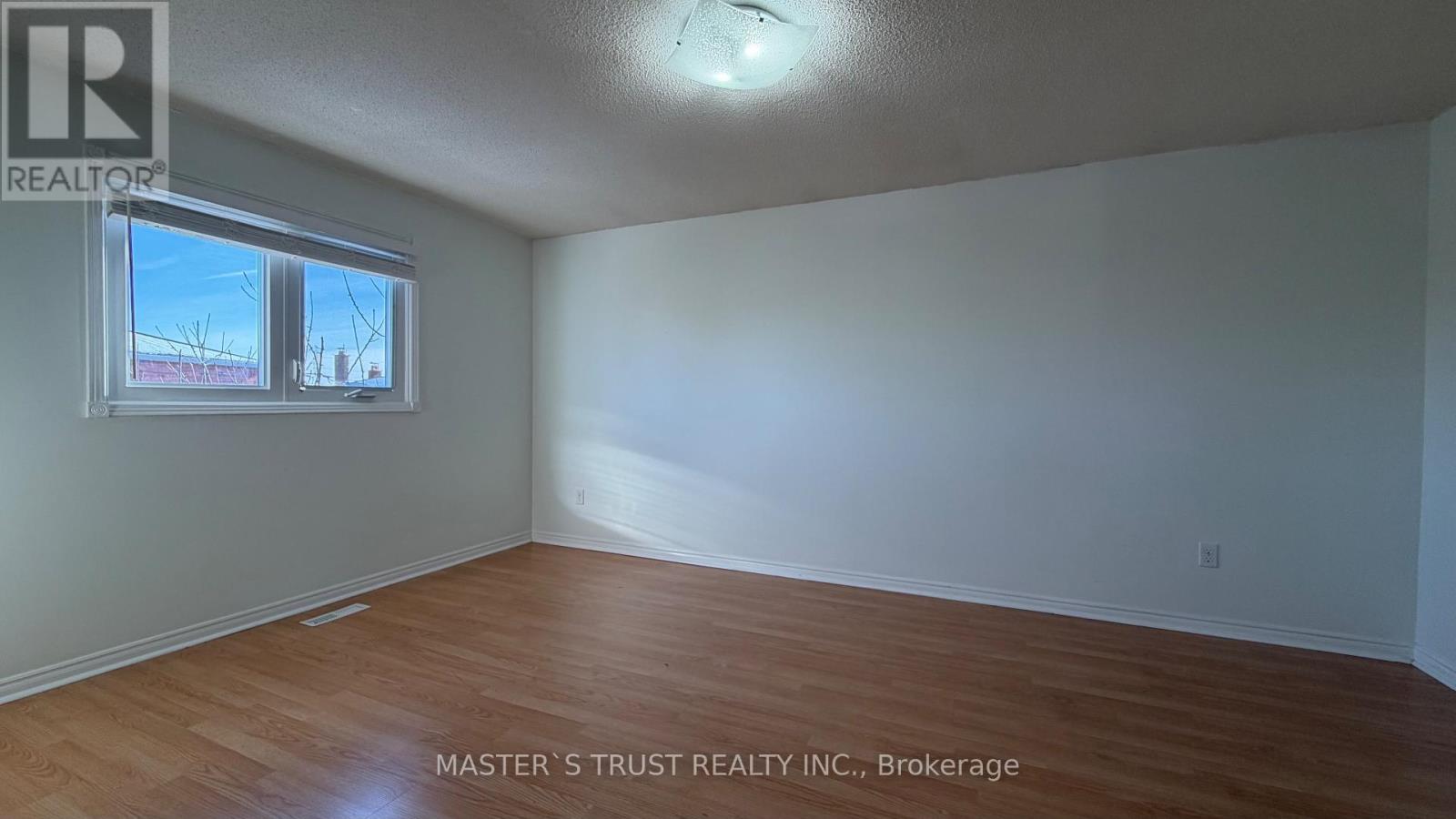 31 Goldhawk Trail, Toronto (Milliken), Ontario  M1V 3R4 - Photo 18 - E12596436