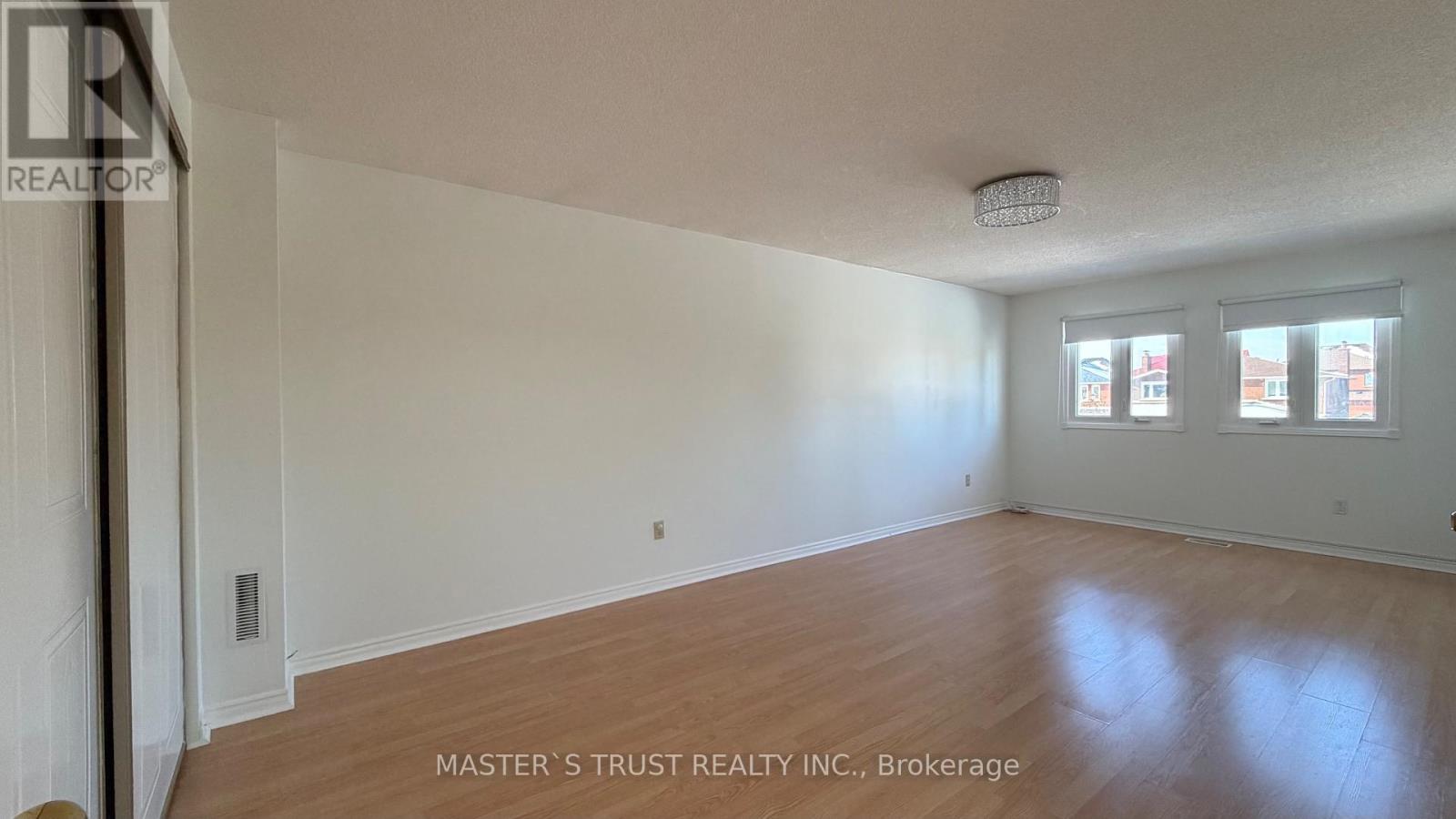 31 Goldhawk Trail, Toronto (Milliken), Ontario  M1V 3R4 - Photo 21 - E12596436