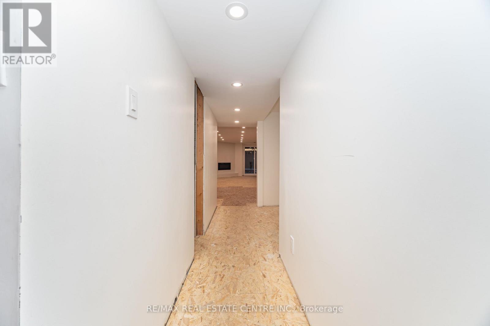 4262 Poltava Crescent, Mississauga, Ontario  L4W 3C2 - Photo 35 - W12598042