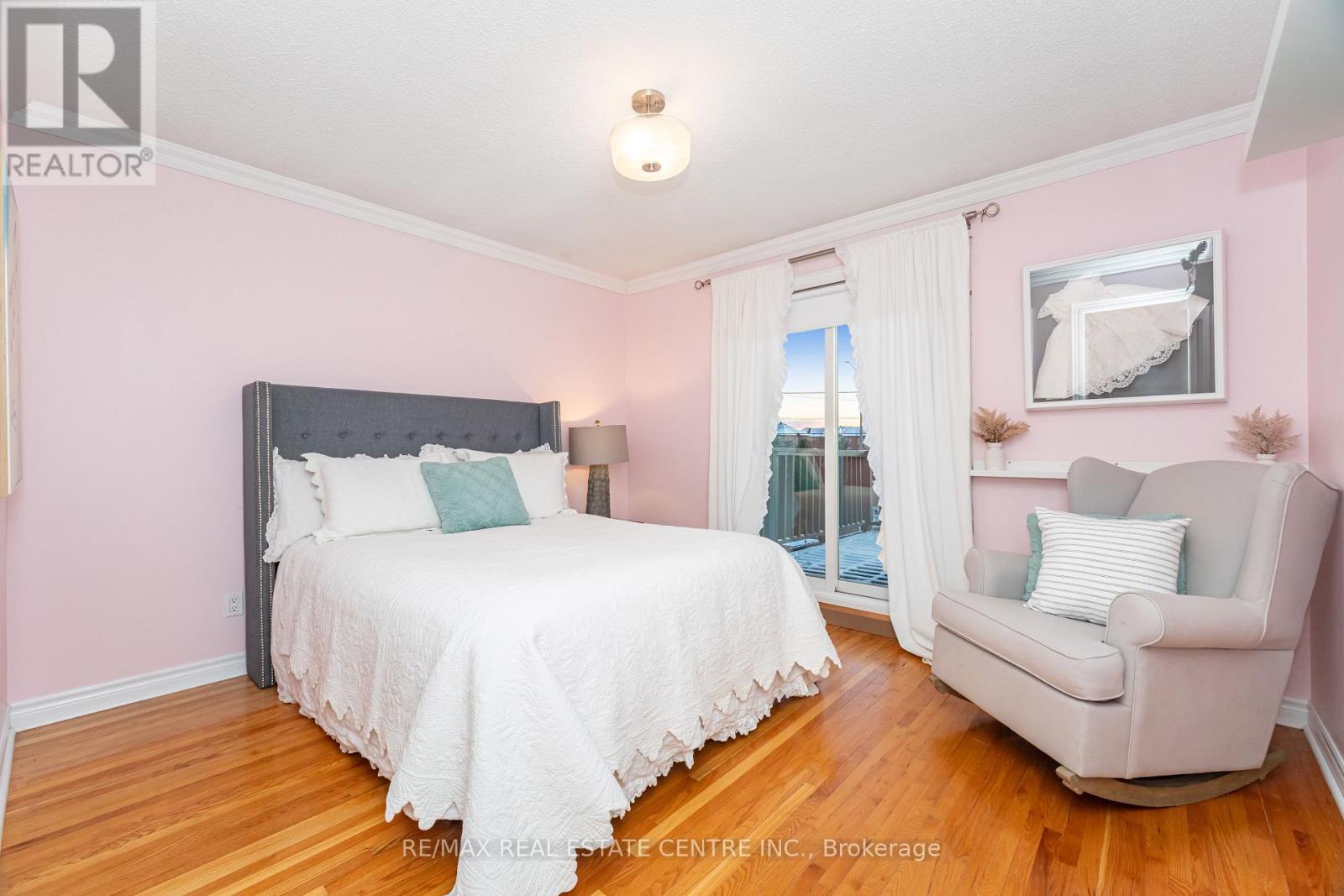 4262 Poltava Crescent, Mississauga, Ontario  L4W 3C2 - Photo 22 - W12598042