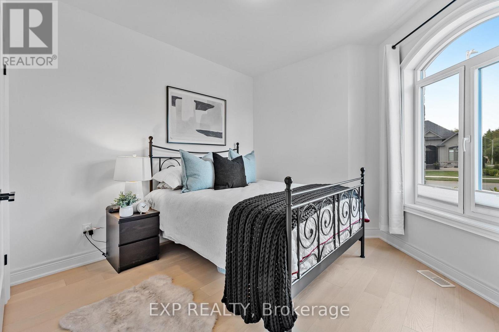 4242 Village Creek Drive, Fort Erie, Ontario L0S 1S0 - Photo 25 - X12598300