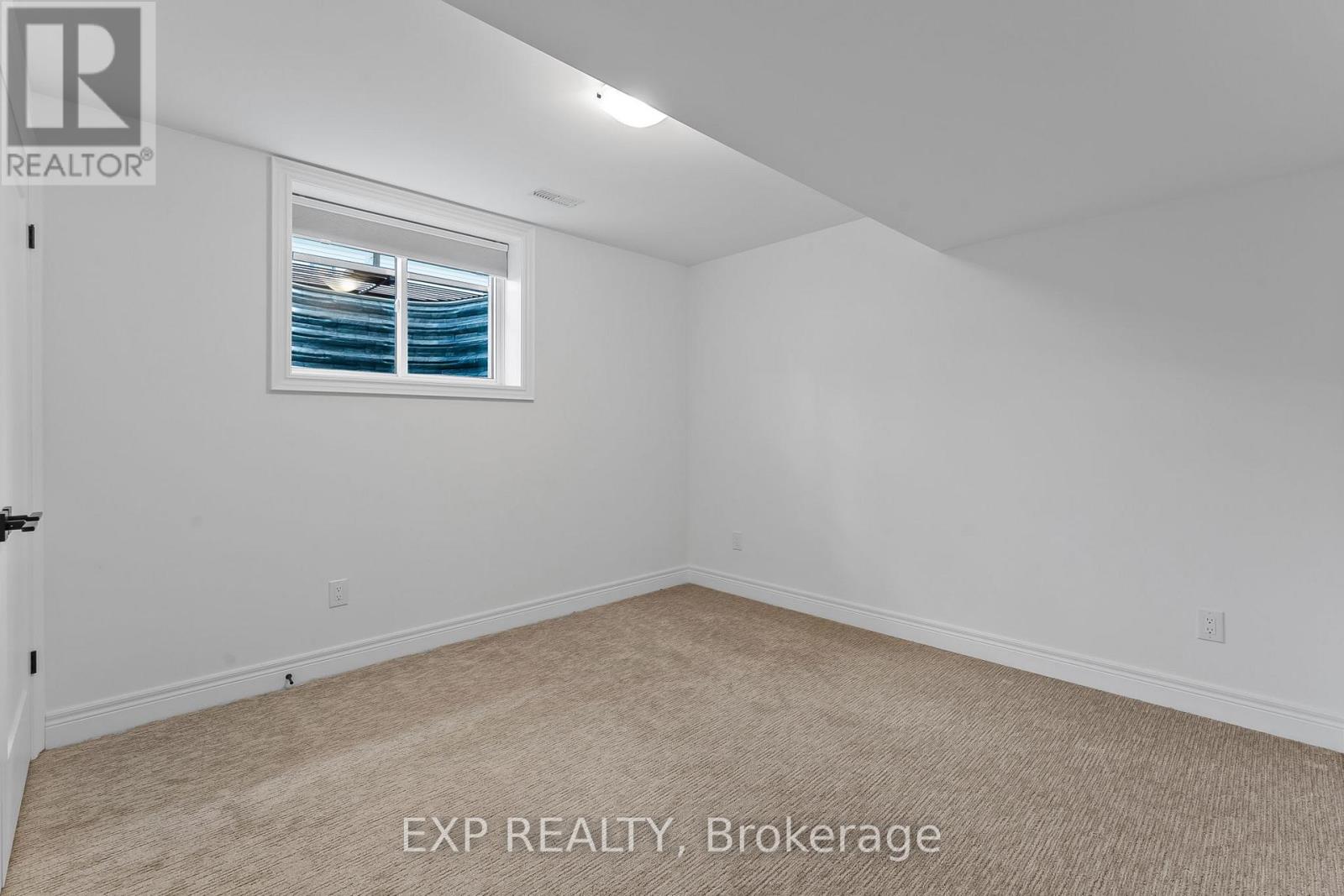 4242 Village Creek Drive, Fort Erie, Ontario L0S 1S0 - Photo 33 - X12598300