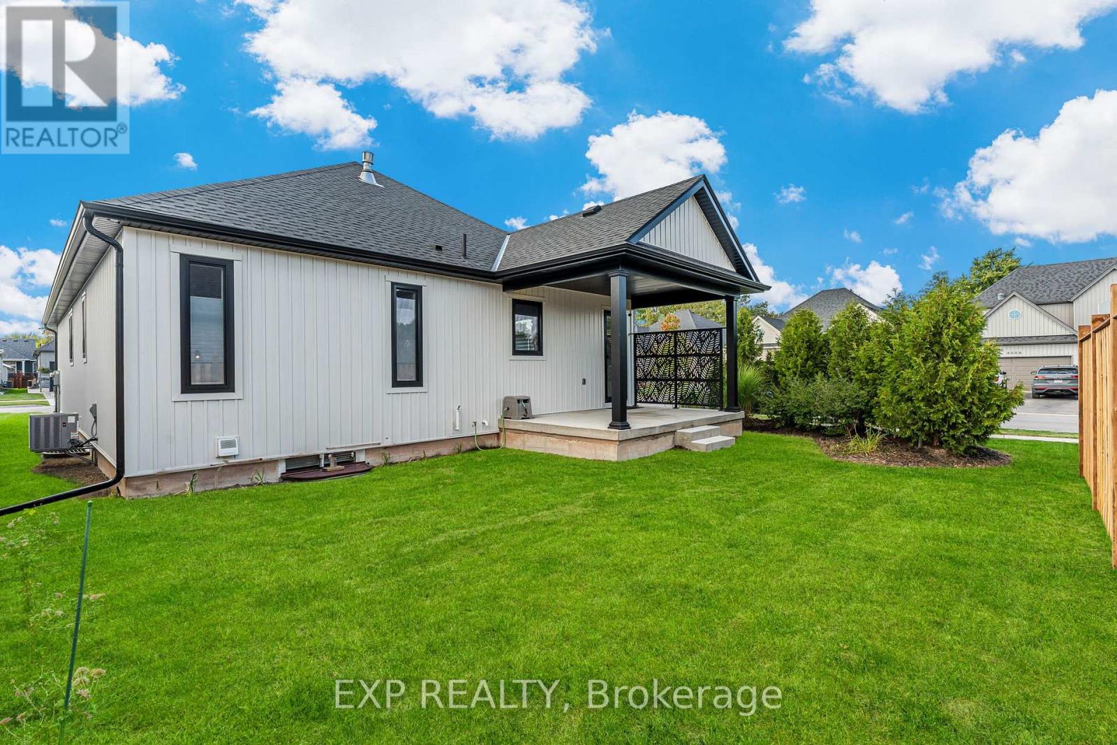 4242 Village Creek Drive, Fort Erie, Ontario L0S 1S0 - Photo 41 - X12598300