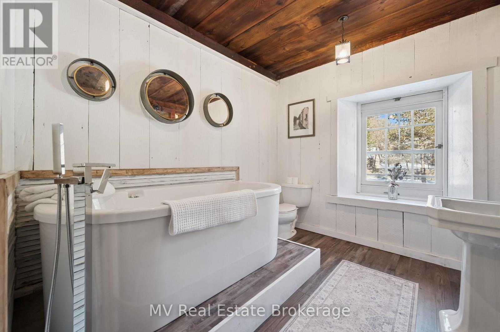 6 Millridge Estate Private, Centre Wellington, Ontario  N0B 1S0 - Photo 40 - X12598304