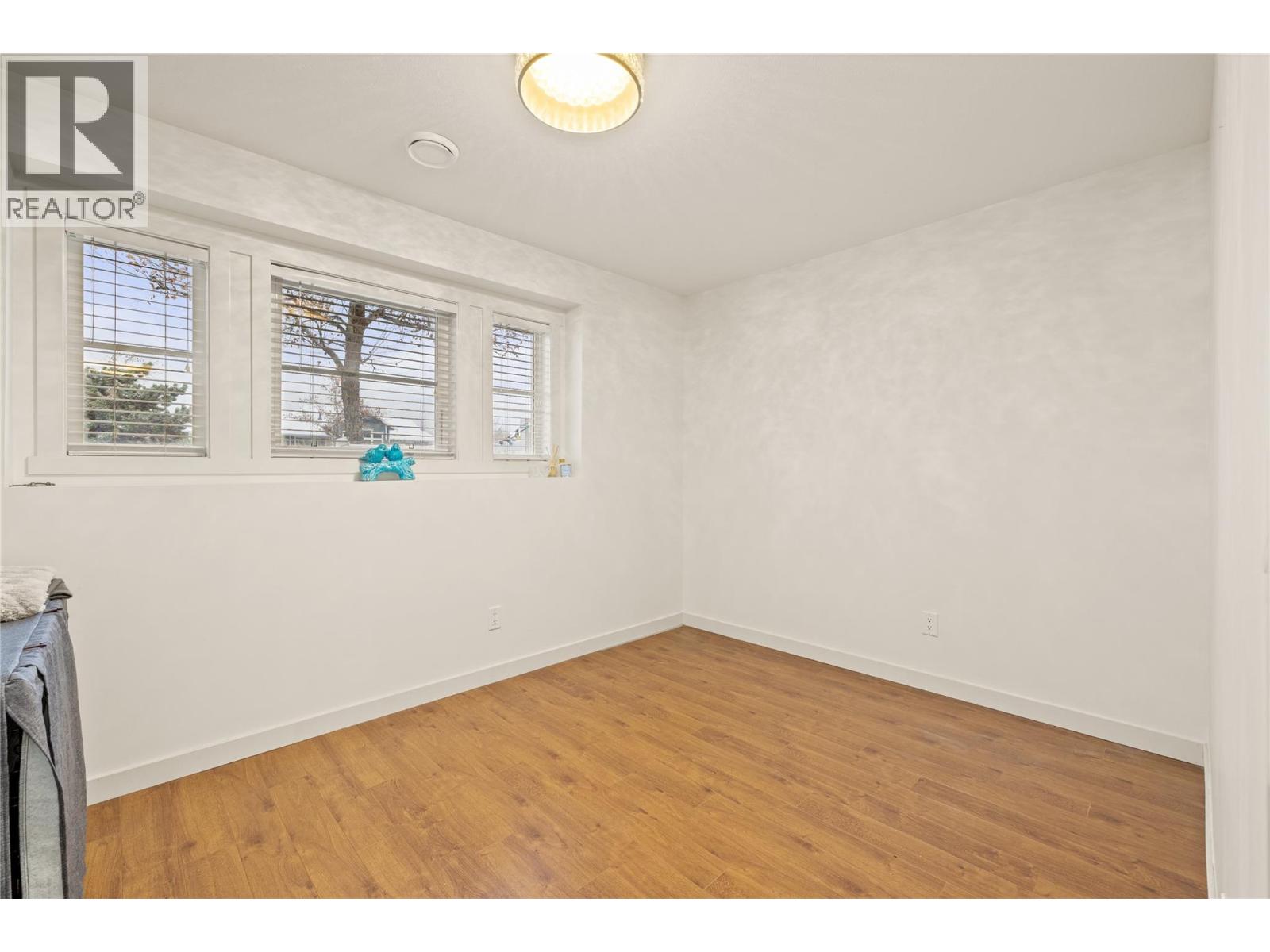 5451 South Perimeter Way, Kelowna, British Columbia  V1W 5H9 - Photo 27 - 10370277