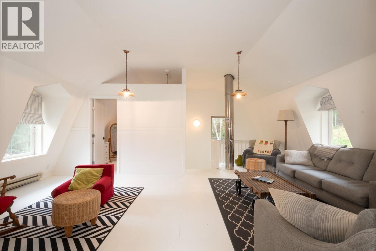 620 Laura Road, Bowen Island, British Columbia  V0N 1G2 - Photo 29 - R2983894