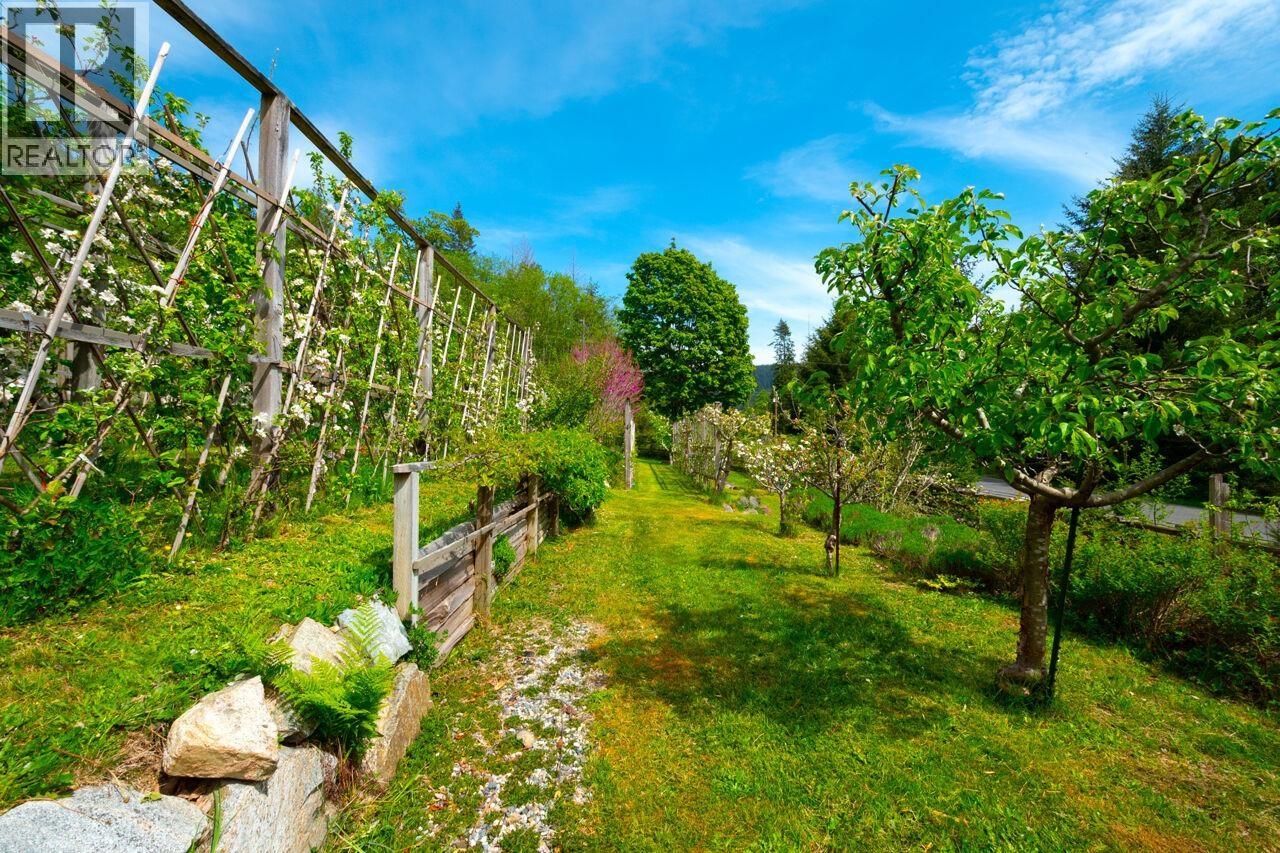 620 Laura Road, Bowen Island, British Columbia  V0N 1G2 - Photo 33 - R2983894