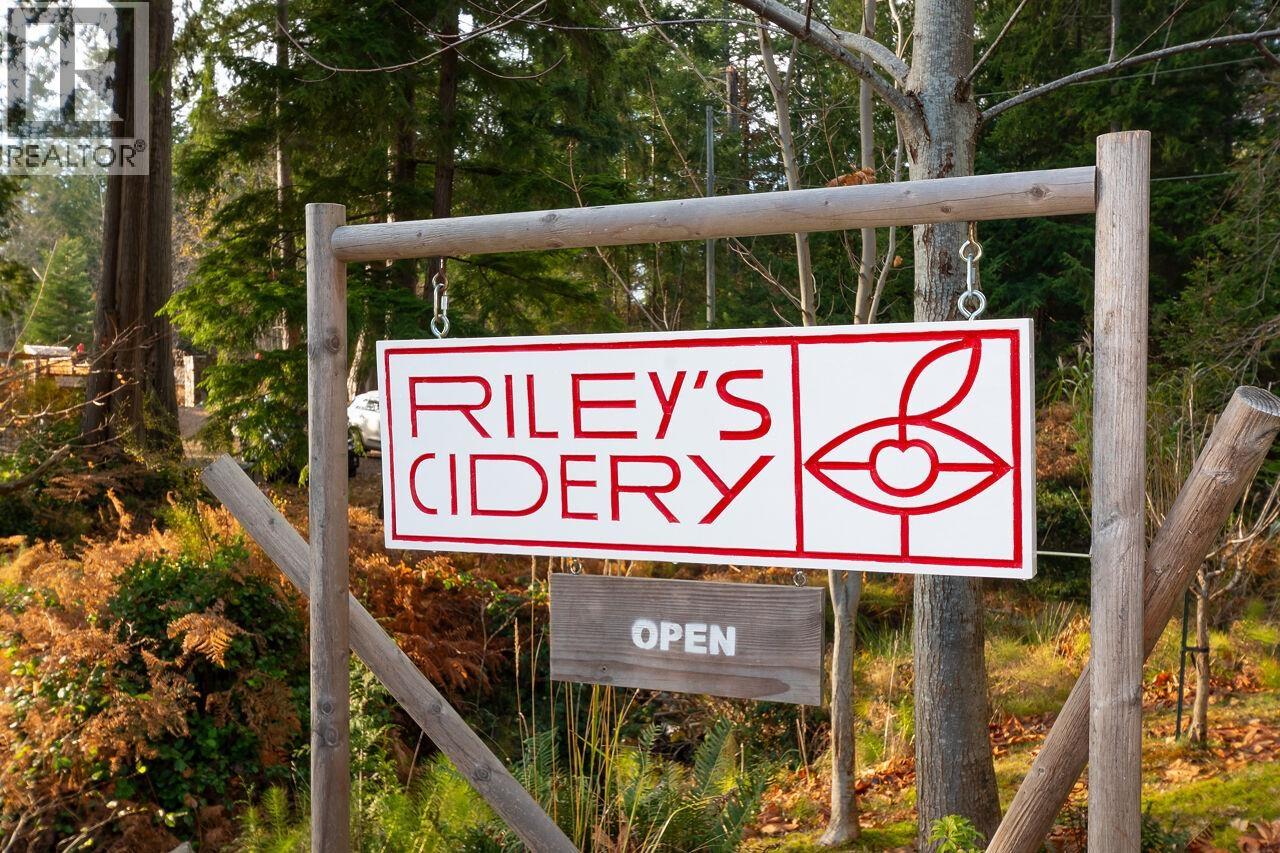 620 Laura Road, Bowen Island, British Columbia  V0N 1G2 - Photo 19 - R2983894