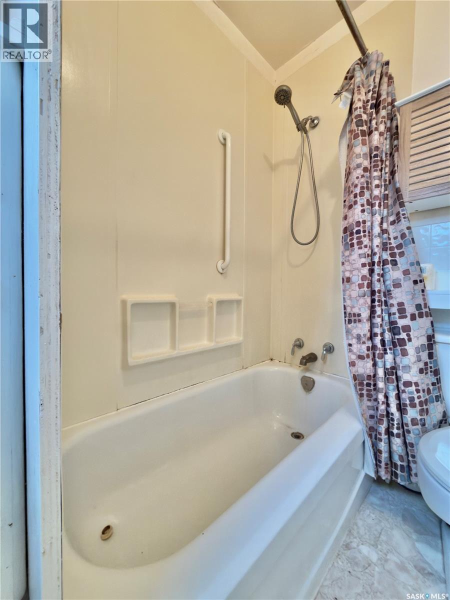 221 Elsa Street, Margo, Saskatchewan  S0A 2M0 - Photo 6 - SK025151