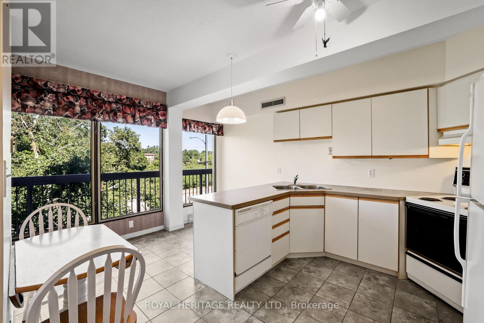 211 - 40 Auburn Street, Peterborough, Ontario  K9H 2G2 - Photo 7 - X12310268