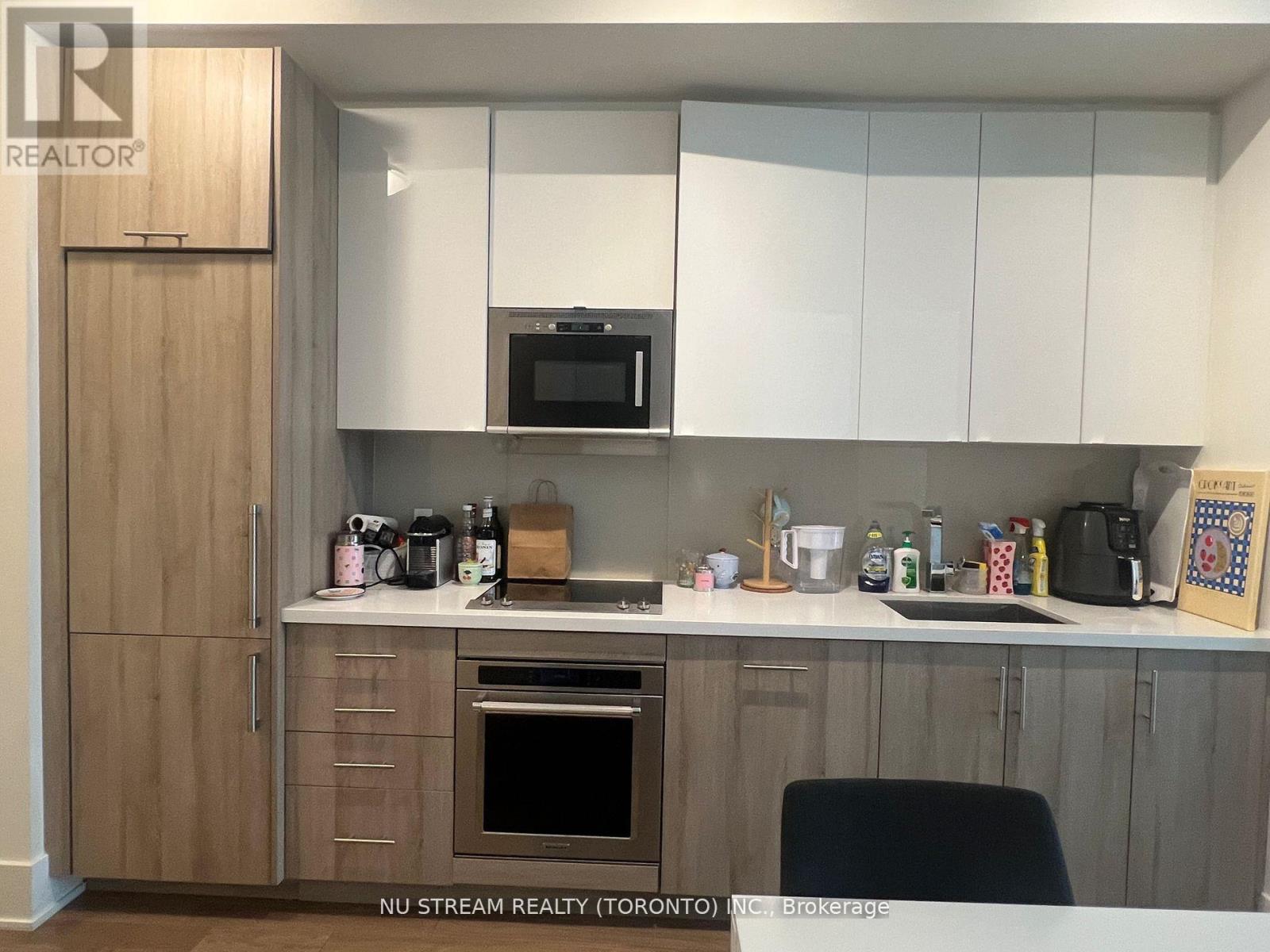 2802 - 330 Richmond Street W, Toronto, Ontario  M5V 0M4 - Photo 7 - C12598310