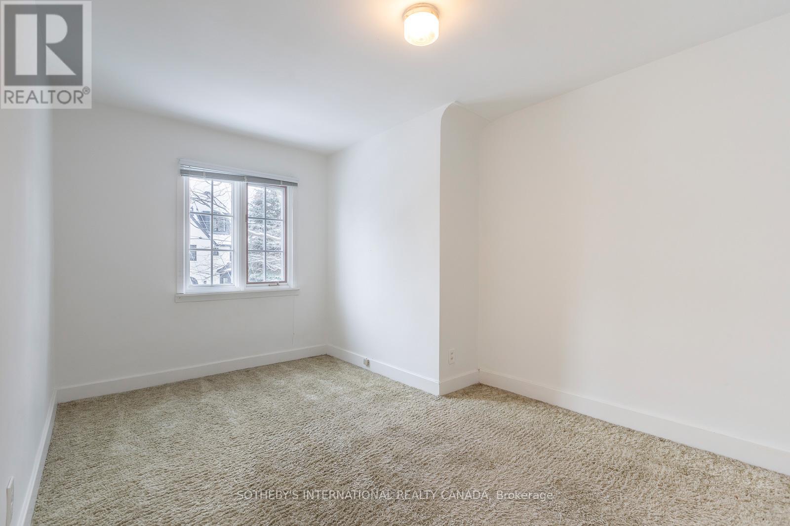 24 Douglas Crescent, Toronto, Ontario  M4W 2E7 - Photo 15 - C12598336