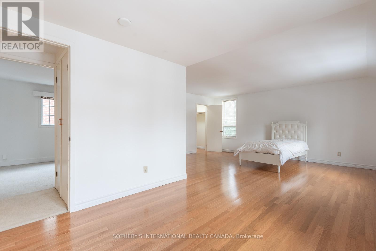 24 Douglas Crescent, Toronto, Ontario  M4W 2E7 - Photo 22 - C12598336