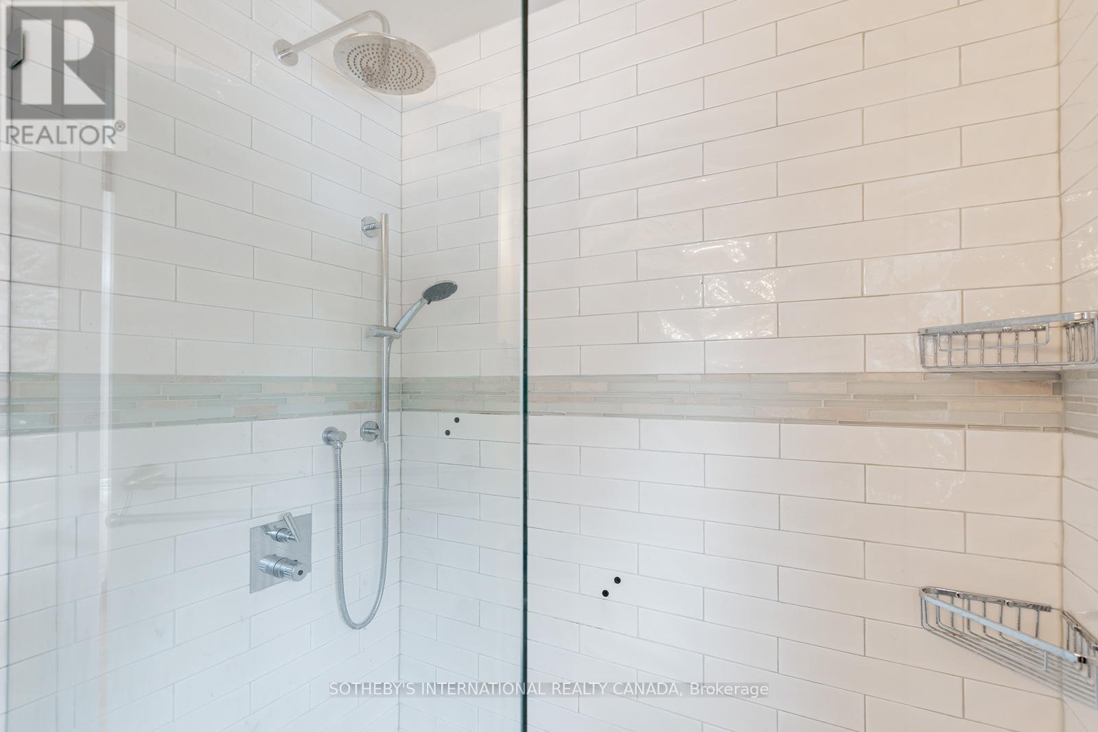 24 Douglas Crescent, Toronto, Ontario  M4W 2E7 - Photo 25 - C12598336