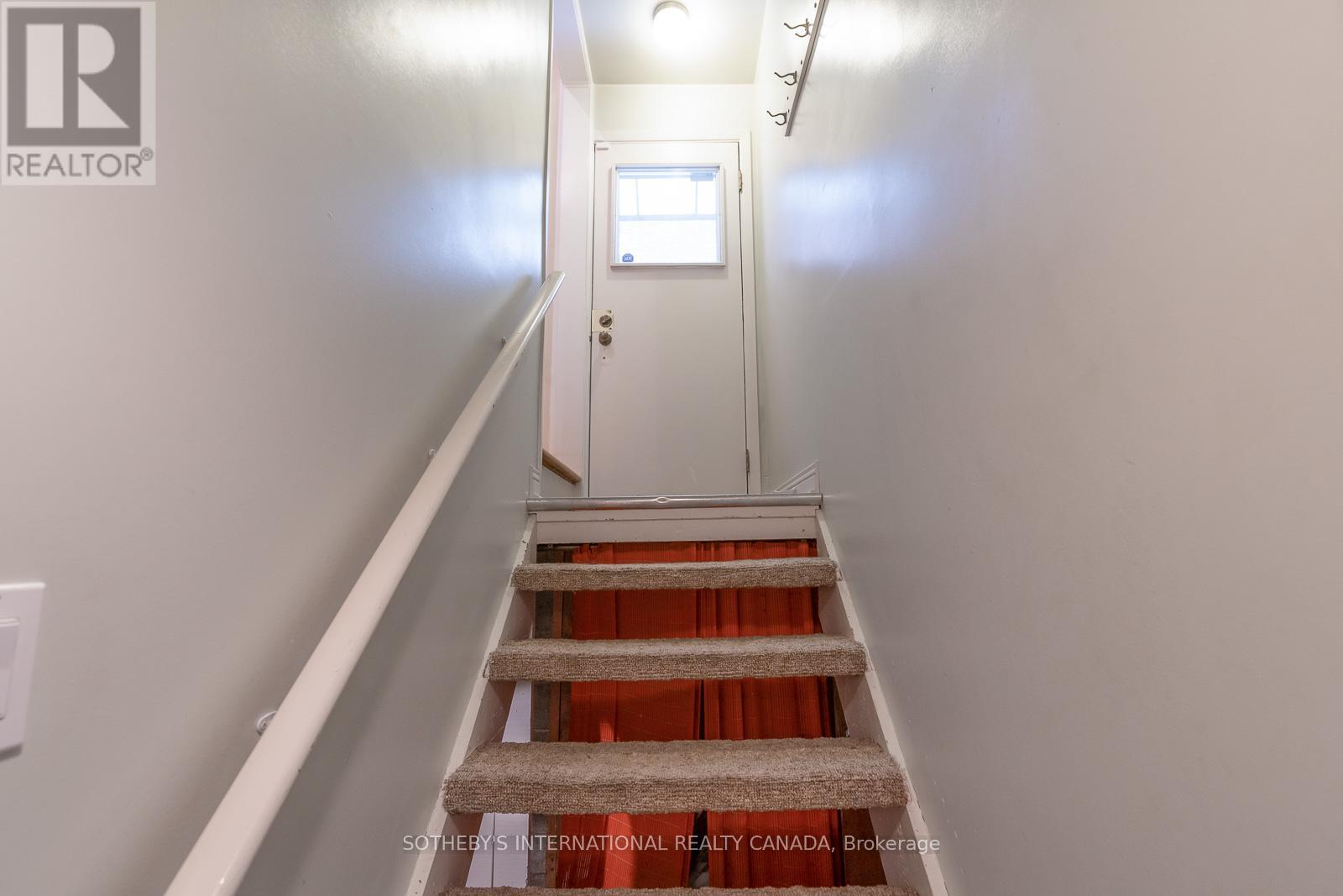 24 Douglas Crescent, Toronto, Ontario  M4W 2E7 - Photo 29 - C12598336