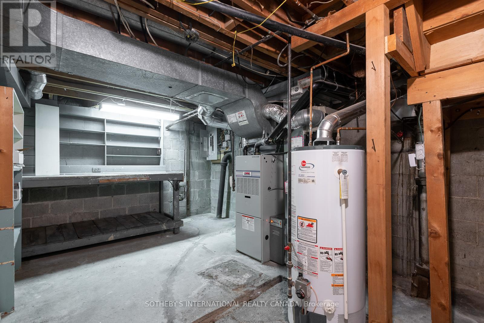 24 Douglas Crescent, Toronto, Ontario  M4W 2E7 - Photo 35 - C12598336