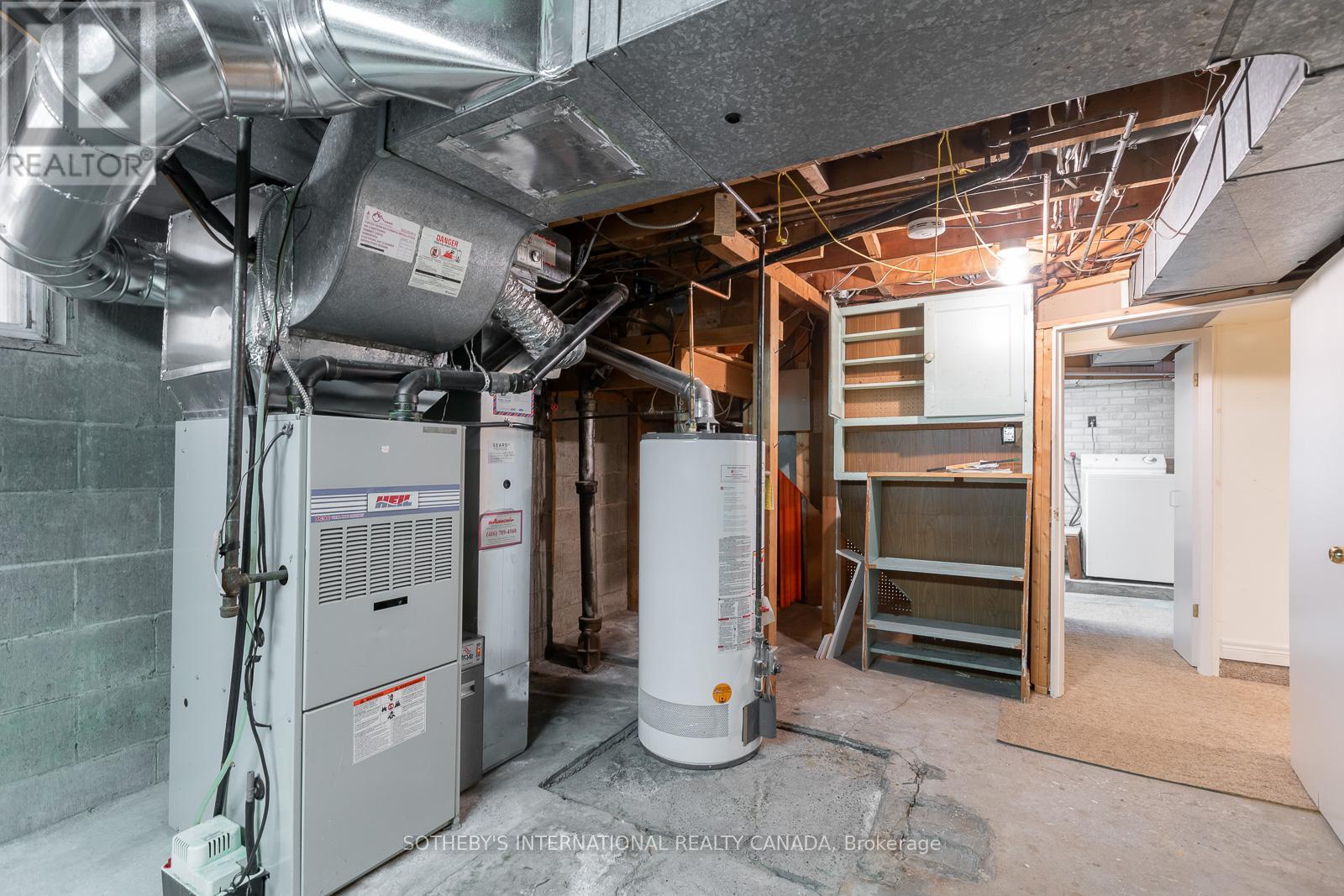 24 Douglas Crescent, Toronto, Ontario  M4W 2E7 - Photo 36 - C12598336